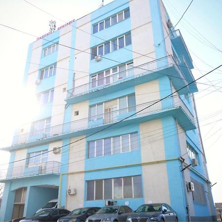 Luana Airport Apartments #3 오토페니 외부 사진